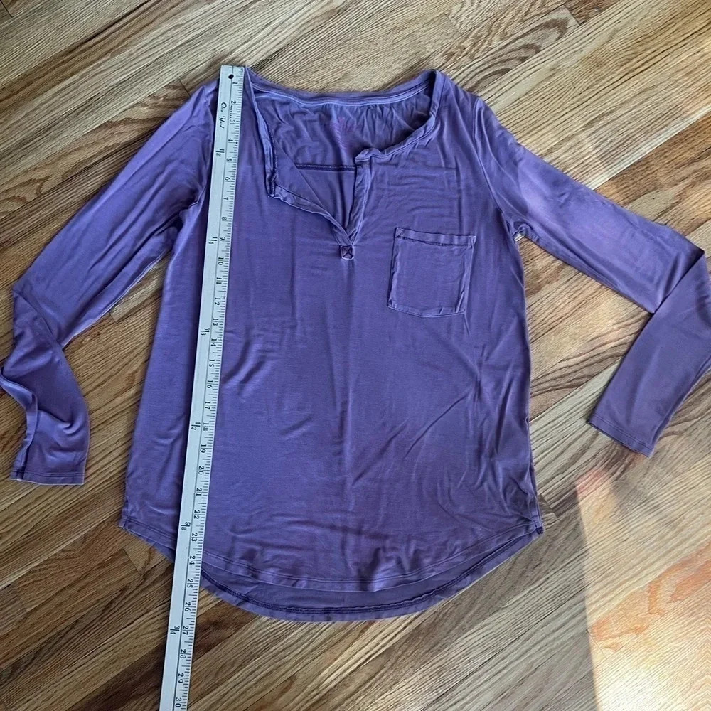 American Eagle Outfitters long sleeve top